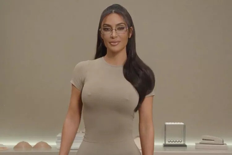 Kim Kardashian推出「激凸內衣」引發乳癌患者討論，自創品牌SKIMS官宣成為NBA官方內著！