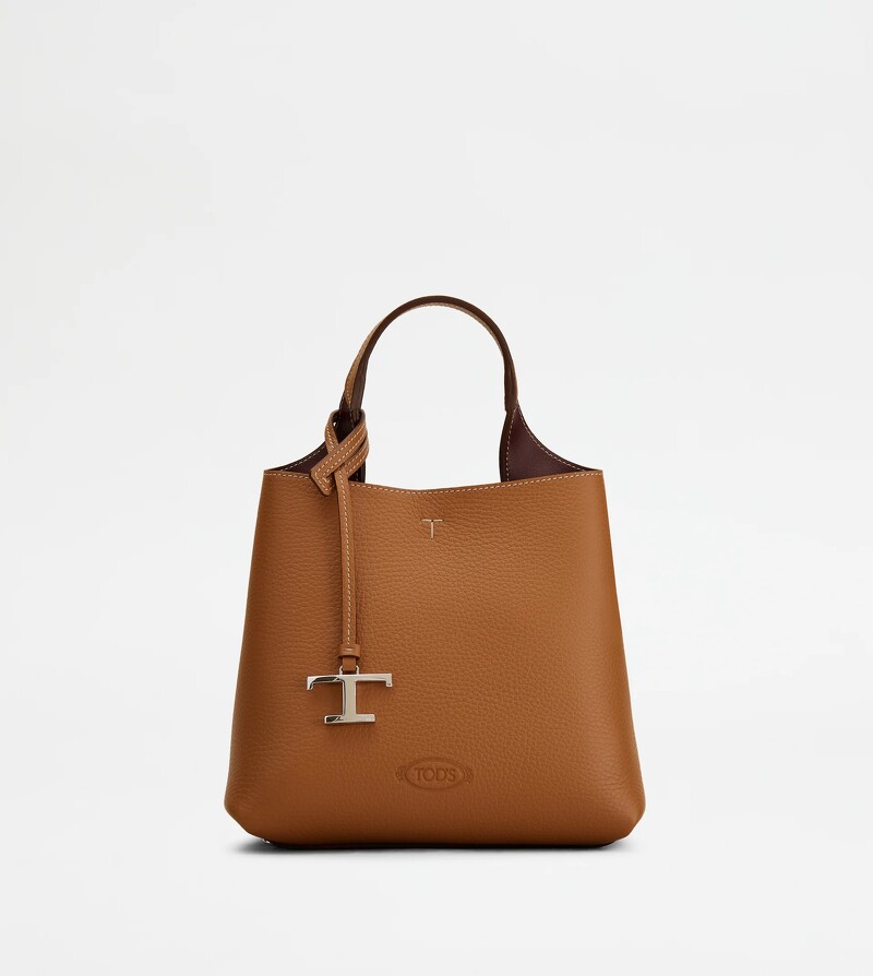 TOD'S駝色小型APA肩揹手提包，NT$56,900。