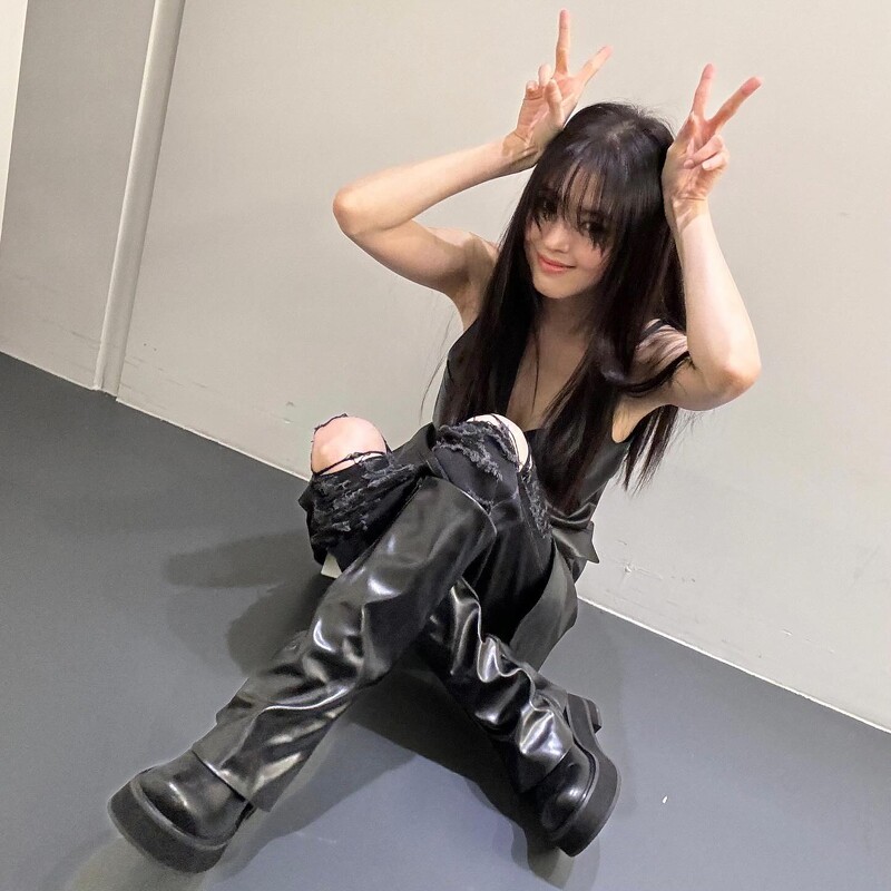 韓韶禧同款小飛象吊飾太親民!盤點女神平價私服單品:酷辣風上衣 韓韶禧同款小飛象吊飾太親民!盤點女神平價私服單品:酷辣風上衣