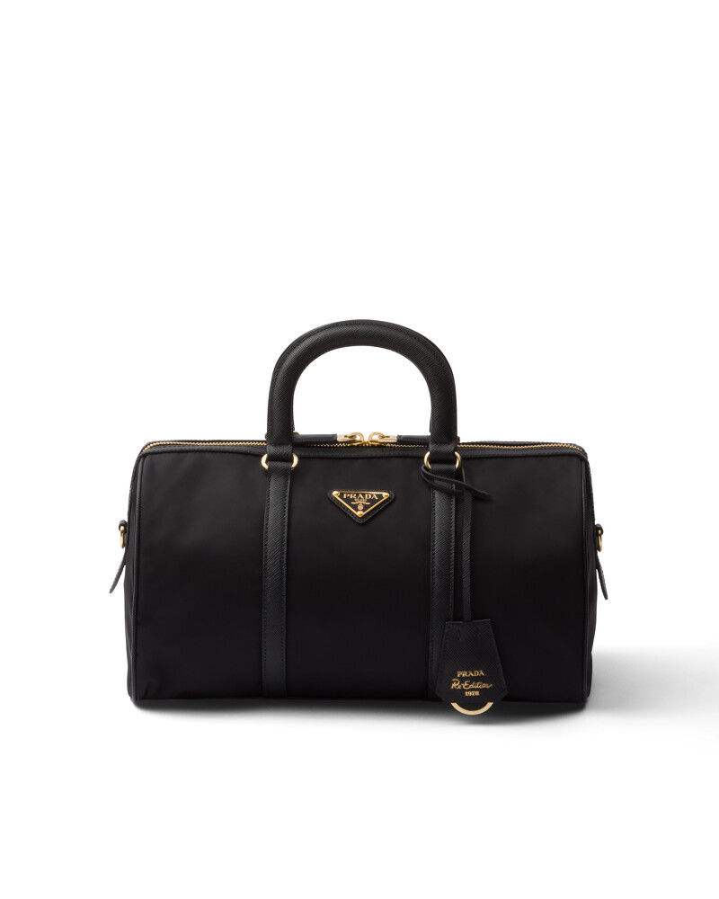 Prada Re-Edition1978 再生尼龍手提包,未定價。