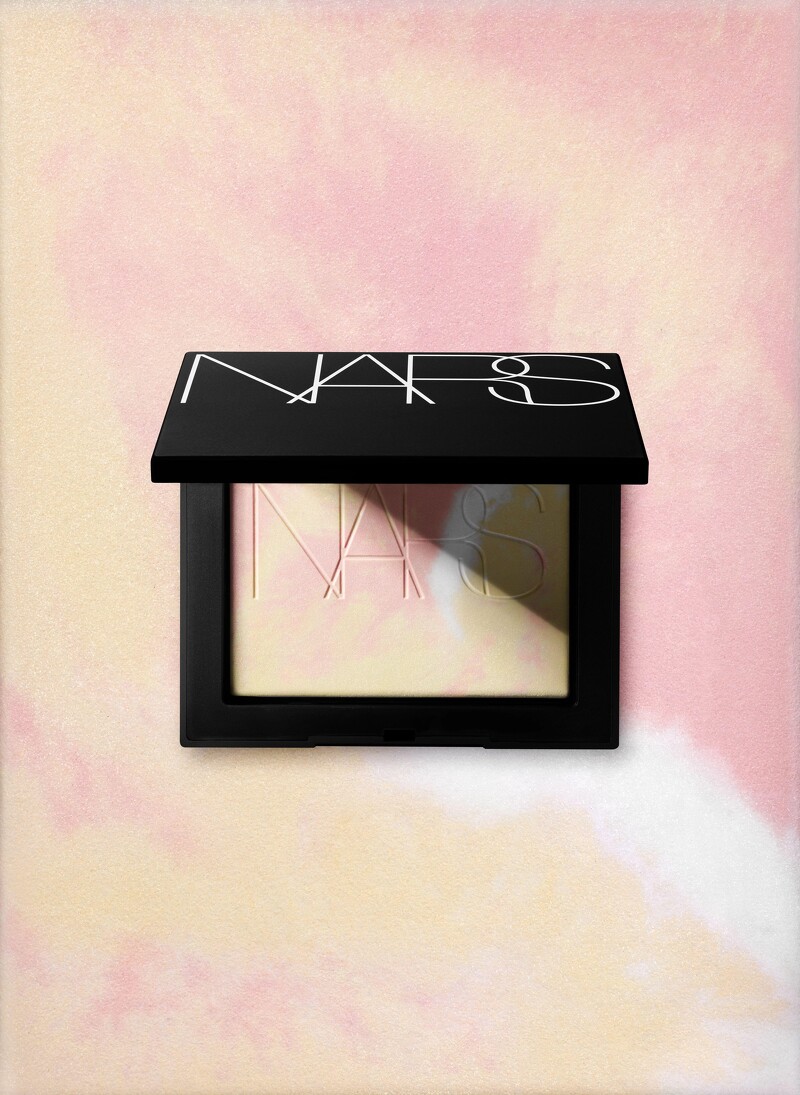 「裸光蜜粉餅 #STARDUST」NT$1,500 10g