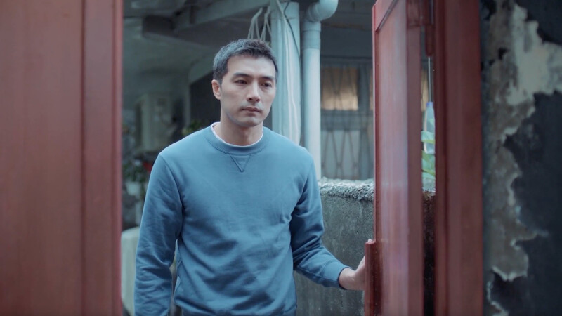 何瑞之被媽媽左右人生,不知如何是好。