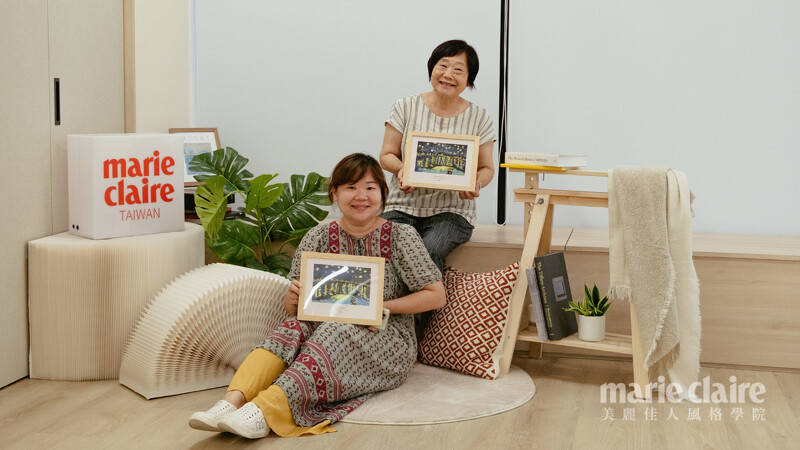 學員在美麗佳人的風格基地與自己完成的作品合影。