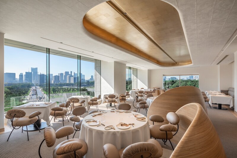「Esterre」是酒店於2019年11月與 DUCASSE Paris 合作所開設的法國料理餐廳