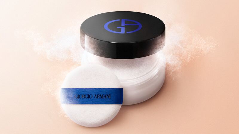 圖片來源: Armani Beauty | 設計師冰絲持妝水蜜粉|15g定價2,600元