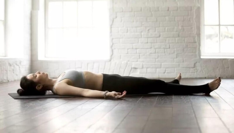 6组全身放鬆的瑜珈体式 尤其是模仿香蕉的Banana Pose 练完整个人鬆软软！