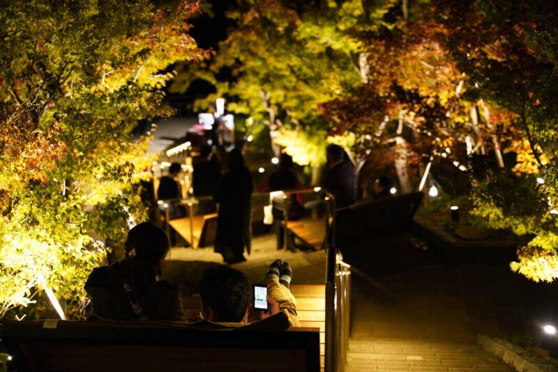 「秋眠BAR」。