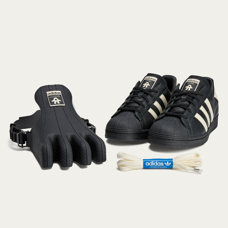 adidas Originals X Avavav SUPERFINGER SUPERSTAR NT$8,200。