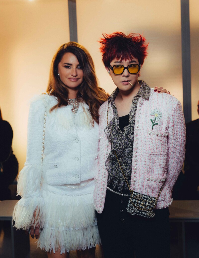 香奈兒品牌大使潘妮洛普·克魯茲(Penélope Cruz)、權志龍(G-Dragon)...等人都是看秀嘉賓