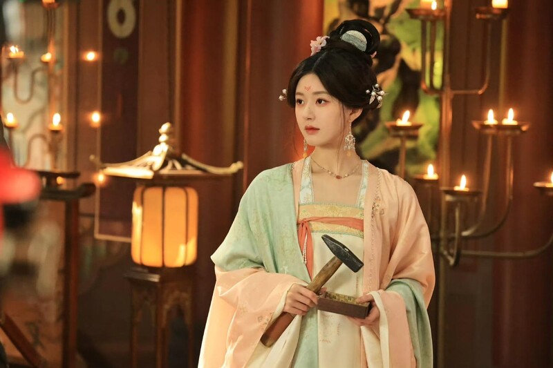 趙露思《珠簾玉幕》也是唐代大女主創業劇。