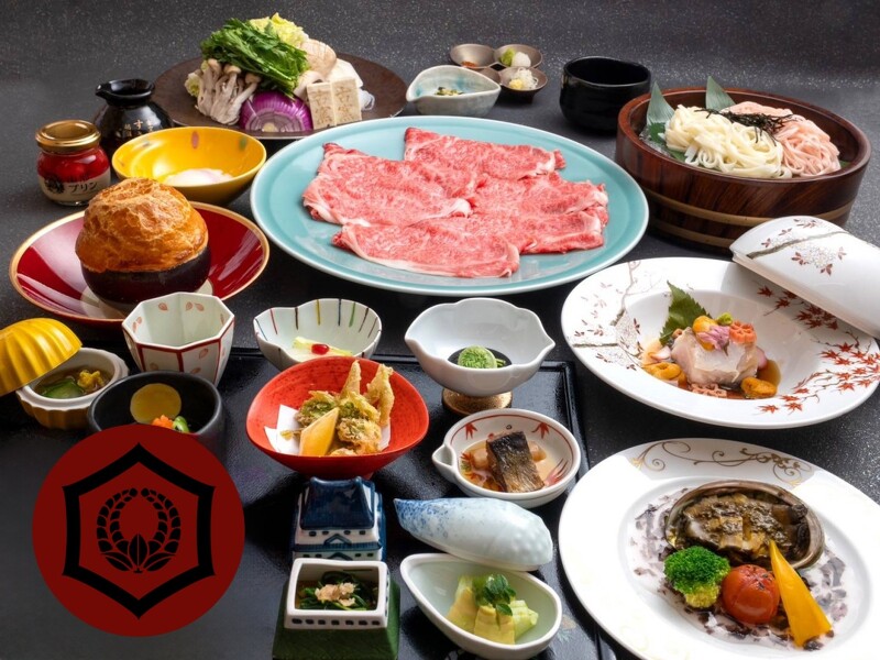 入住「湯饗款待‧一泊二食」住房專案的旅客,除了住宿當晚可以至飯店二樓的三燔北投獨家品嘗「山形名物旬味饗宴」,翌日早晨還可細品充滿山形風情的特色早餐。(圖片由「日本之宿 古窯」提供)