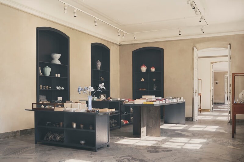 參與丹麥設計博物館(Designmuseum Danmark)的咖啡廳與紀念品店設計。