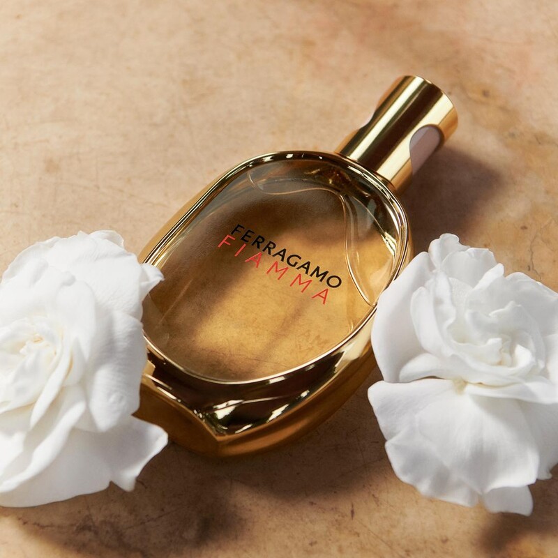 FERRAGAMO FIAMMA熾烈之光女性淡香精情境圖。