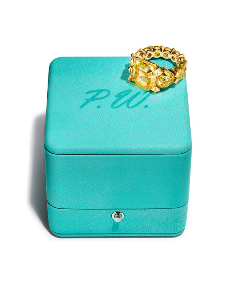 Tiffany & Co. 蒂芙尼为Pharrell Williams订製Coronation加冕戒指