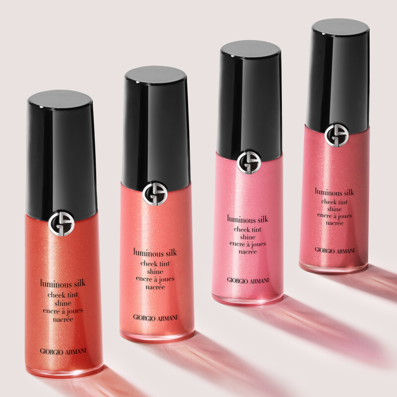 Armani Beauty亞曼尼輕透亮絲光亮采腮紅露(全4色),NT1,800(Armani Beauty亞曼尼輕透亮絲光亮采腮紅露(全4色),NT1800