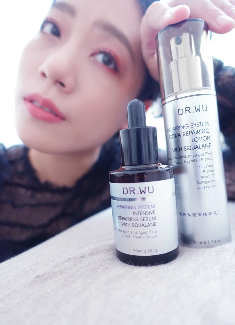 DR.WU角鯊潤澤修復精華+DR.WU輕角鯊潤澤精華乳成分含高濃度植萃角鯊烷,加強肌膚表面的修復,抵抗熟齡肌 DR.WU角鯊潤澤修復精華+DR.WU輕角鯊潤澤精華乳成分含高濃度植萃角鯊烷,加強肌膚表面的修復,抵抗熟齡肌