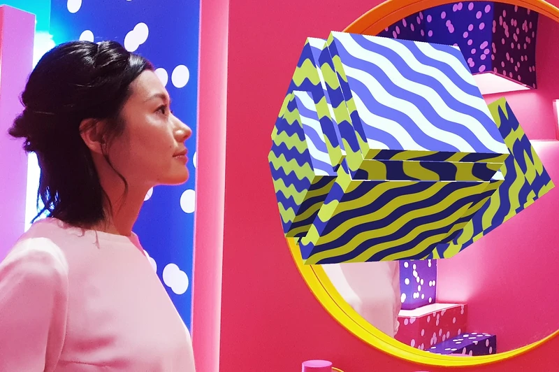 青春露KARAN限量版的波普藝術風格,讓整個空間顯得繽紛多彩 青春露KARAN限量版的波普藝術風格,讓整個空間顯得繽紛多彩