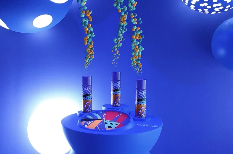 其中有個裝置一掃就可以看到青春露PITERA™噴泉 其中有個裝置一掃就可以看到青春露PITERA™噴泉