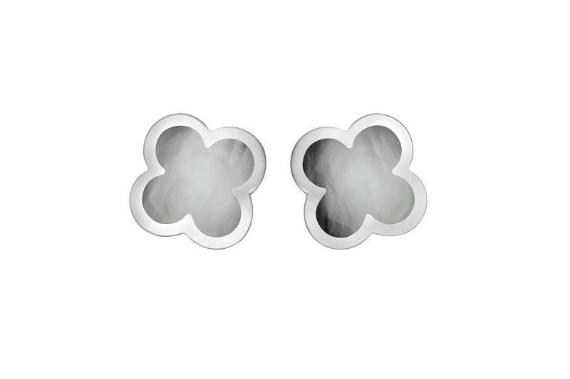 Pure Alhambra系列白K金耳環，灰色珍珠母貝。