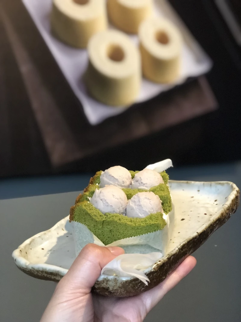 蒸蒸芋泥抹茶三明治,清新柔軟的抹茶戚風、飽滿綿滑芋泥球,再搭上鮮奶油,擄獲少女們的味蕾! 蒸蒸芋泥抹茶三明治,清新柔軟的抹茶戚風、飽滿綿滑芋泥球,再搭上鮮奶油,擄獲少女們的味蕾!