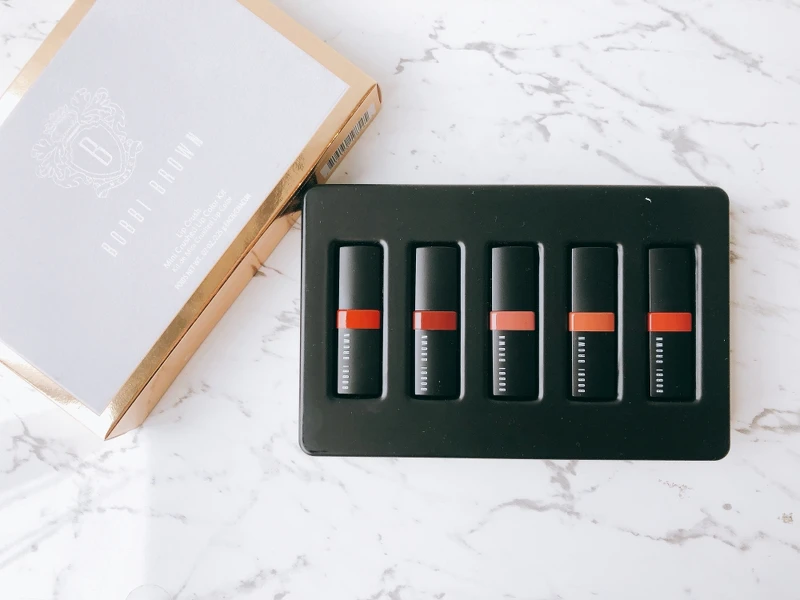 BOBBI BROWN 2019母親節台北SOGO獨家迷戀輕吻唇膏迷你組。 BOBBI BROWN 2019母親節台北SOGO獨家迷戀輕吻唇膏迷你組。