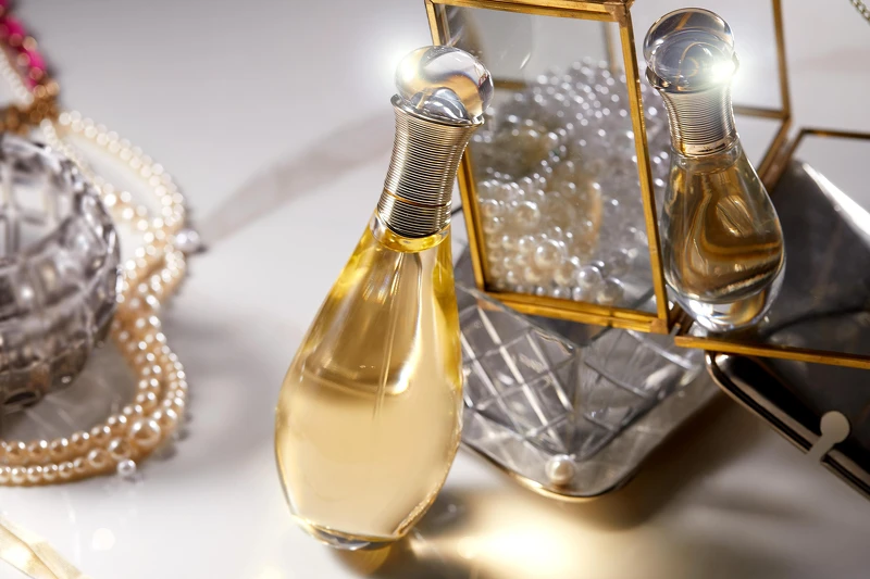 女人性感的最高峰，撩撥感官 隨身自信。