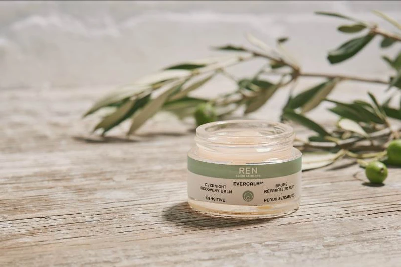 水嫩舒緩全能修護晚霜 30ml NT 1,980