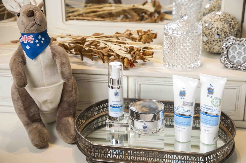 舒敏燕麥醯胺超涵水保濕精華 25g NT 800，舒敏燕麥醯胺無油保濕精華乳 75g NT 600，舒敏燕麥醯胺高效修復精華乳 75g NT 700，舒敏紅花籽油修復滋養奇效霜 50g NT 950