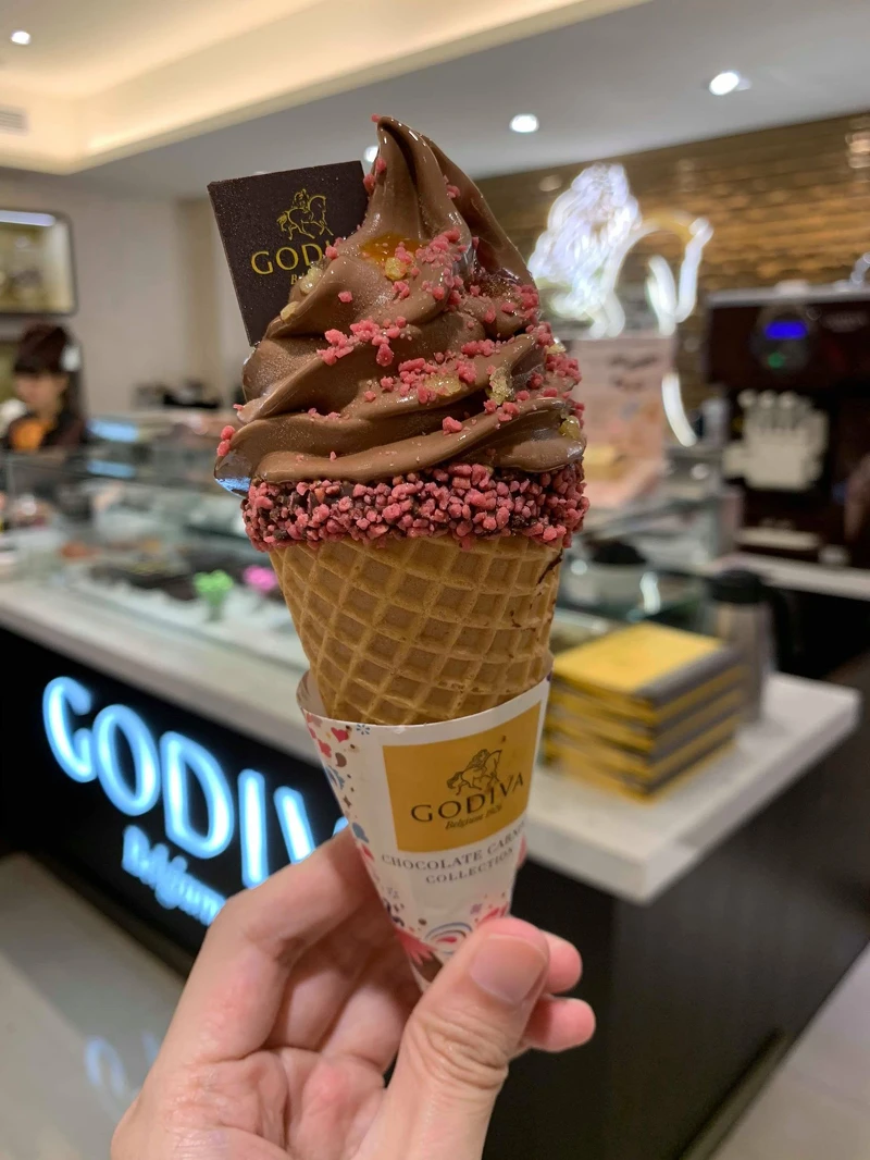 嘉年華限定霜淇淋