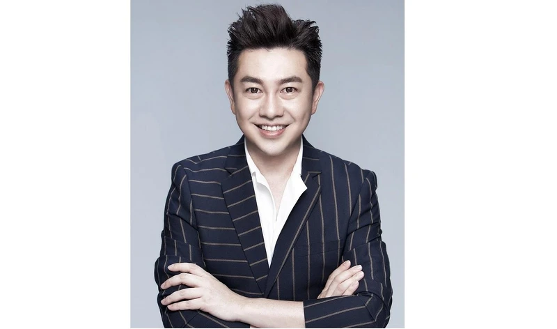 國民造型師 李明川。 國民造型師 李明川。