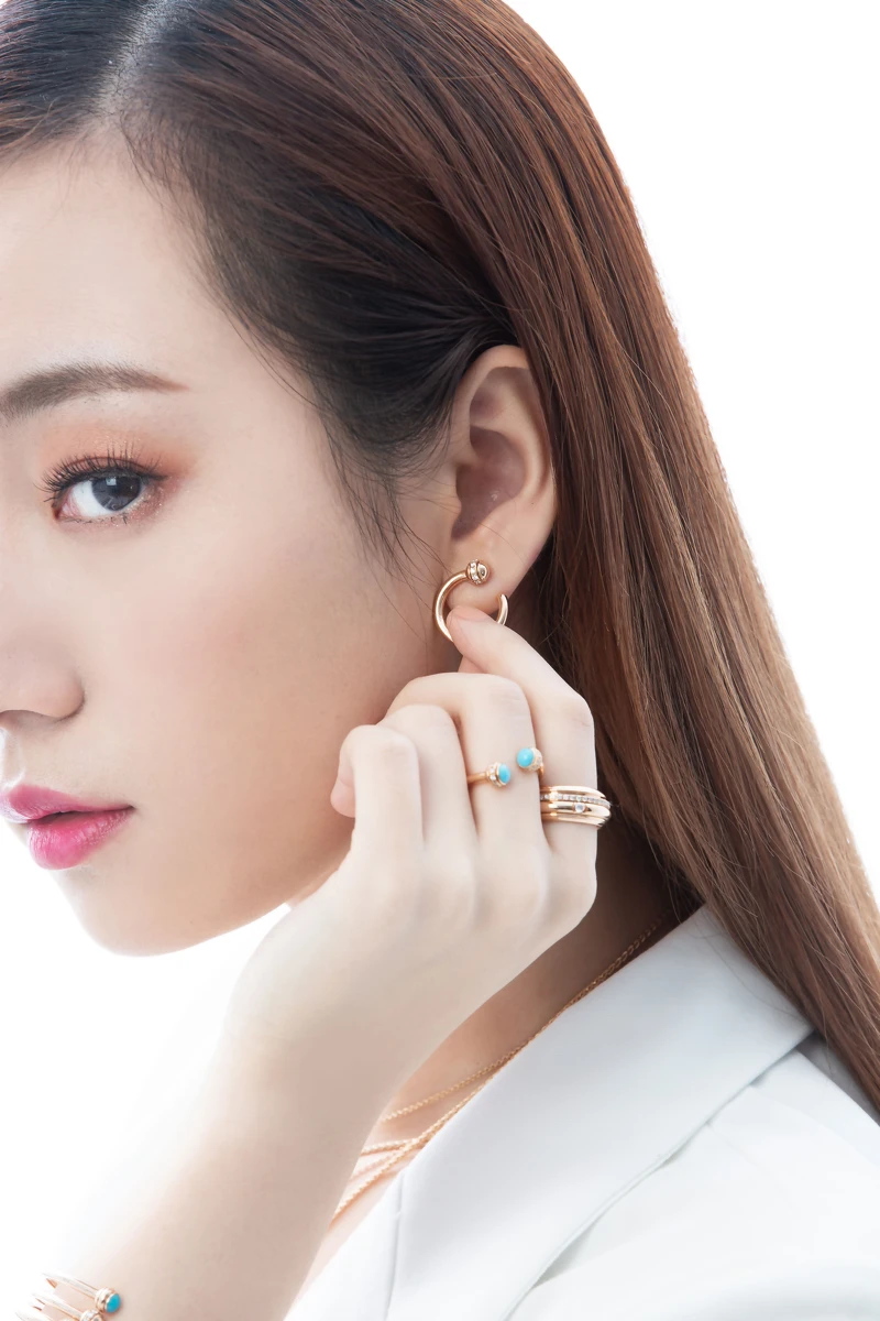 PIAGET Possession系列：全新玫瑰金鑲鑽圓形耳環、綠松石18K玫瑰金鑲鑽戒指、18K玫瑰金鑲鑽戒指。