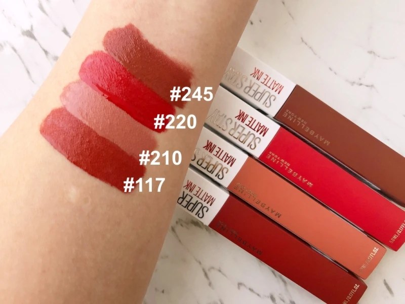 「口紅一哥」李佳琦都試色放火激推「媚比琳超持久霧感液態唇膏」的四款色號為117先驅者、210表演家、220野心家和245追尋者。 「口紅一哥」李佳琦都試色放火激推「媚比琳超持久霧感液態唇膏」的四款色號為117先驅者、210表演家、220野心家和245追尋者。