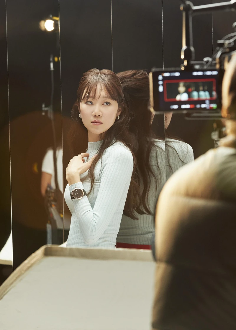 Possession系列耳環 、 Altiplano系列腕錶 Possession系列耳環 、 Altiplano系列腕錶