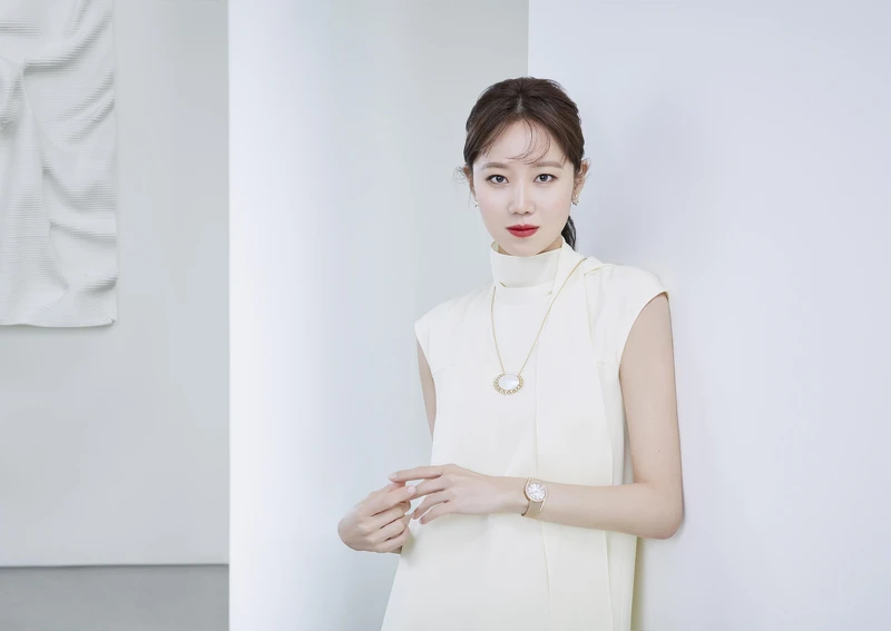 Limelight Gala系列腕錶、Sunlight系列耳環及垂飾 Limelight Gala系列腕錶、Sunlight系列耳環及垂飾