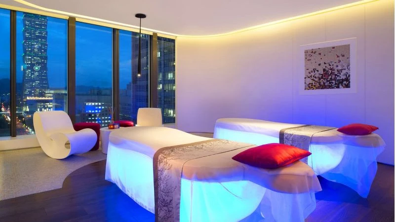 「AWAY®紓壓艙」SPA採的是預約制。