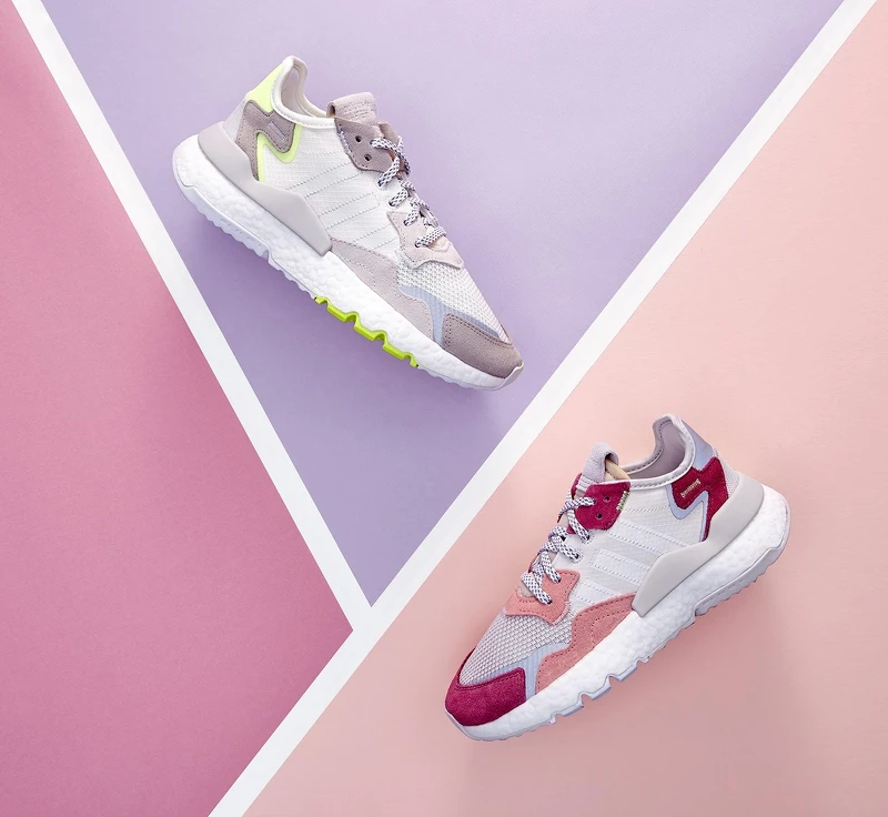 adidas Originals NITE JOOGER 白黃配色、桃紅配色，皆為4,690元
