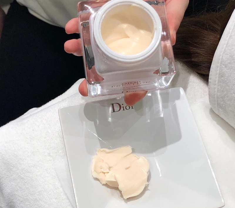 療程使用到半罐花蜜乳霜