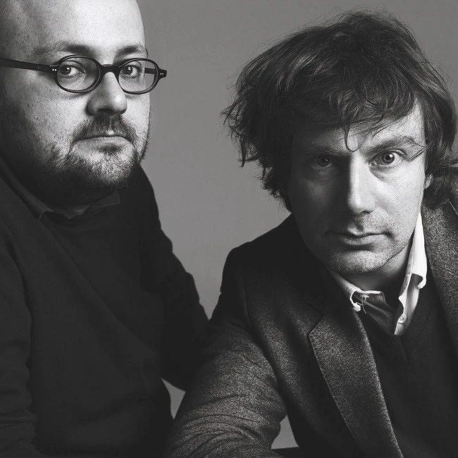 法國設計雙人組M/M Paris 圖右為Mathias Augustyniak