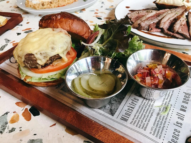 熟成牛碎肉漢堡 NT$380元