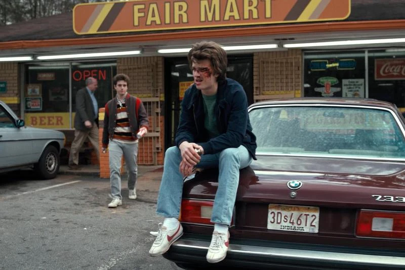 怪奇物語 劇中角色teve Harrington 穿著Nike鞋款