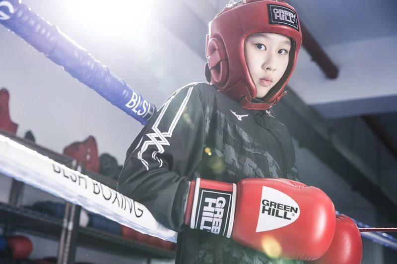 黃郁晴，14歲，百齡高中國中部。160cm，43kg，目標體重41 kg。拳擊資歷3年。2018年總統盃冠軍。2019全中運第一量級冠軍