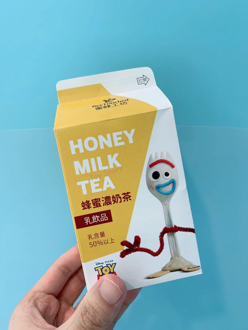 玩具總動員蜂蜜濃奶茶 35元 玩具總動員蜂蜜濃奶茶 35元