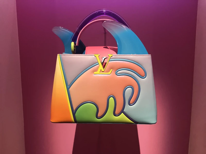 Alex Israel近期與LV常合作，但此款充分表現出他對洛杉磯、日落的愛