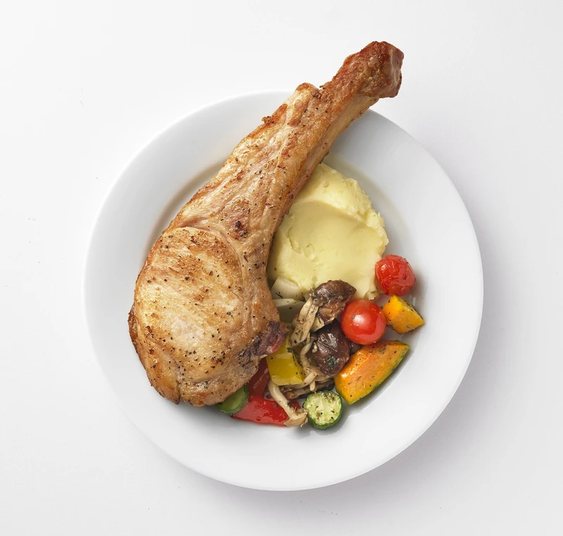 戰斧豬排,售價380元 戰斧豬排,售價380元