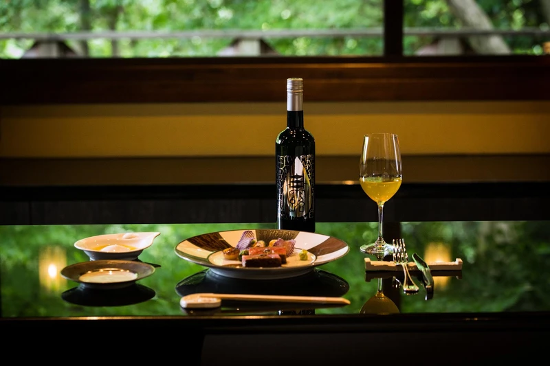 誠品生活號|宇治園|頂級世界高峰會指定佐茶|推薦價2,650元。 誠品生活號|宇治園|頂級世界高峰會指定佐茶|推薦價2,650元。