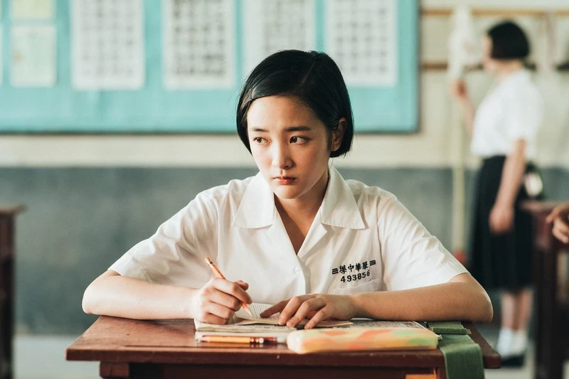 《返校》劇照。「只要我們還活著,就有很多事是可以期待的。」 《返校》劇照。「只要我們還活著,就有很多事是可以期待的。」