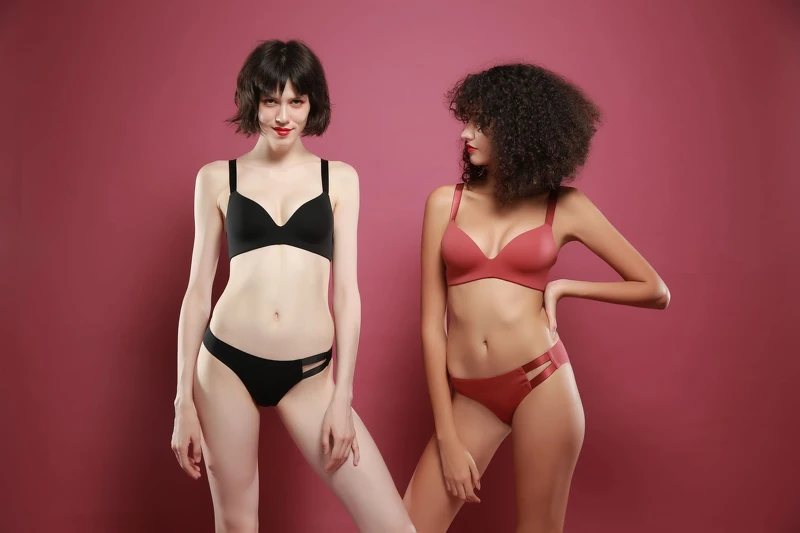 S by sloggi Substance推出時尚黑、紅瑪瑙及霧鏡灰三色，滿足女性各種穿搭需求