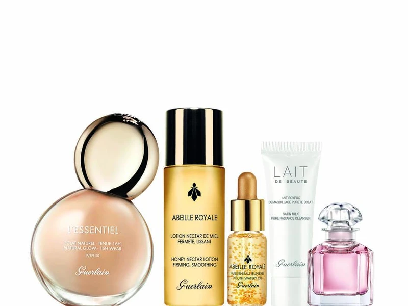 亮顏裸光純萃美肌組5折優惠：亮顏裸光純萃粉底液#01N(正貨)/我的印記淡香精5ml/純淨美肌清潔SPA卸妝乳10ml/皇家蜂王乳蜜露40ml/皇家蜂王乳平衡油5ml