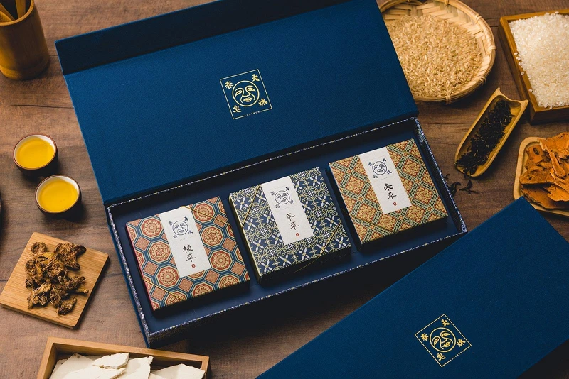 誠品生活expo「台味好禮」期間限定店|大春煉皂|稻埕時光經典禮盒|推薦價900元。 誠品生活expo「台味好禮」期間限定店|大春煉皂|稻埕時光經典禮盒|推薦價900元。