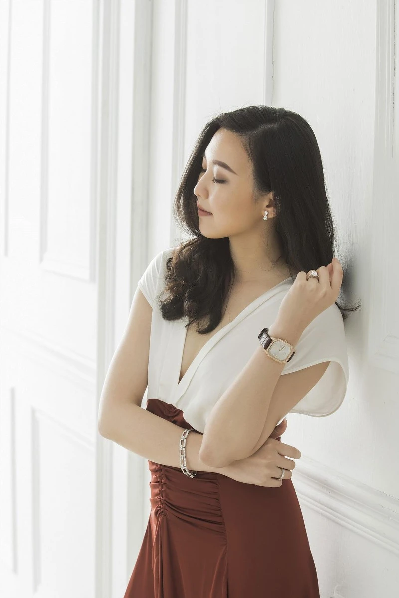 海瑞溫斯頓經典風格鑽石耳環、經典溫斯頓祖母綠形切工鑽石戒指、海瑞溫斯頓 Traffic系列鑽石戒指、海瑞溫斯頓Links鑽石手鍊、海瑞溫斯頓印記 Emerald 系列 33毫米石英腕錶 18K玫瑰金鑲鑽 海瑞溫斯頓經典風格鑽石耳環、經典溫斯頓祖母綠形切工鑽石戒指、海瑞溫斯頓 Traffic系列鑽石戒指、海瑞溫斯頓Links鑽石手鍊、海瑞溫斯頓印記 Emerald 系列 33毫米石英腕錶 18K玫瑰金鑲鑽